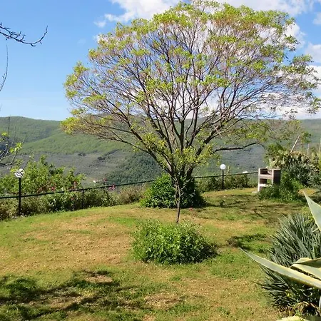 アパート Borgata Castello Chiusanico