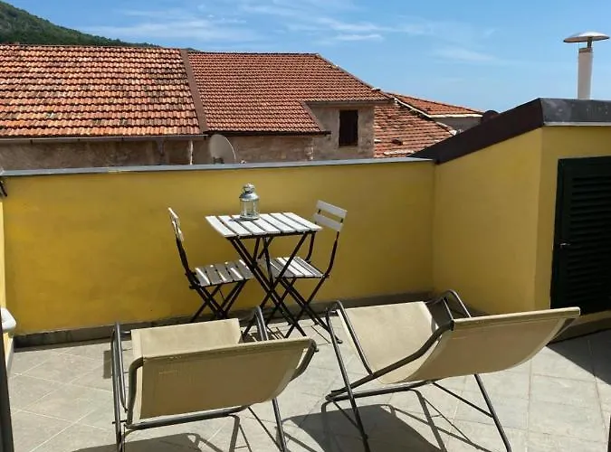 Borgata Castello * Chiusanico