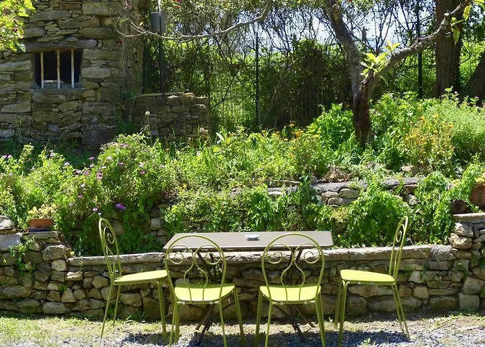 Borgata Castello Chiusanico