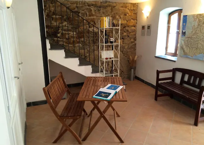 Borgata Castello * Chiusanico