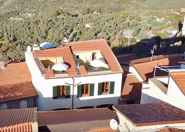 Borgata Castello * Chiusanico