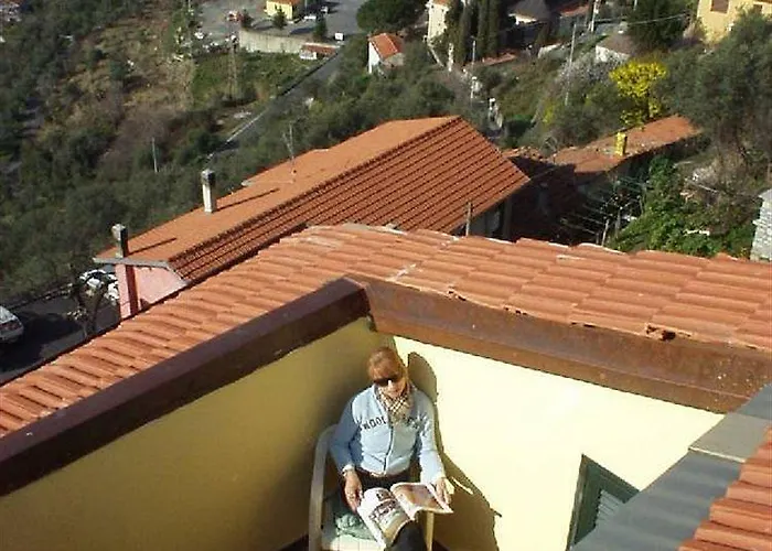 Borgata Castello * Chiusanico